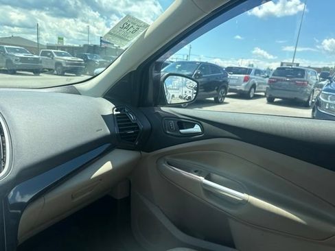 Used 2019 Ford Escape Titanium FWD image 22