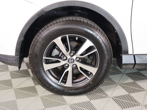 Used 2016 Toyota RAV4 XLE w/ Convenience Package FWD image 17