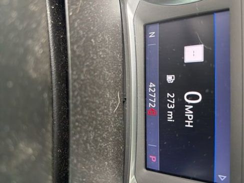 Used 2022 Chevrolet Traverse RS image 12