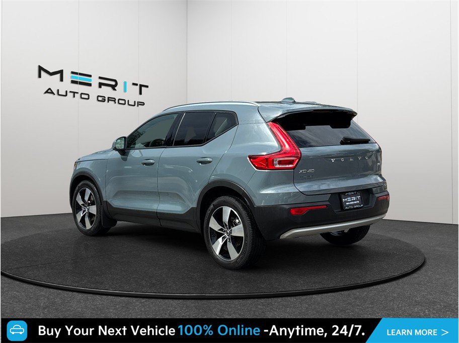 Used 2021 Volvo XC40 T5 Momentum w/ Premium Package AWD/4WD image 7