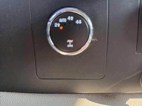 Used 2013 Chevrolet Silverado 1500 LT AWD/4WD image 11