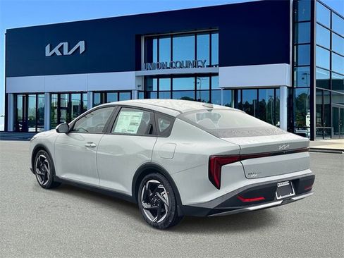 New 2026 Kia K4 EX image 9