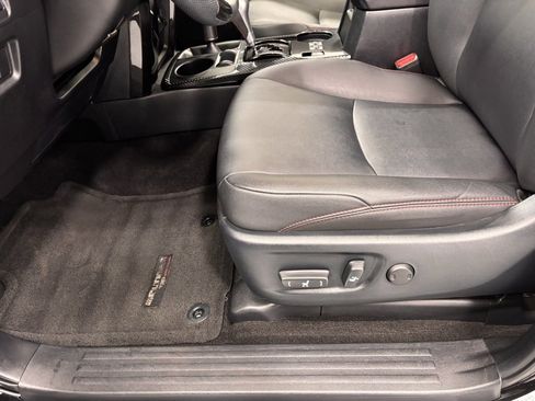 Used 2019 Toyota 4Runner TRD Off-Road Premium image 11