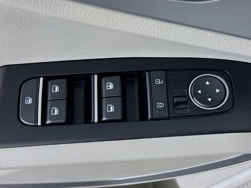 Certified 2023 Kia Soul LX w/ LX Technology Package image 17