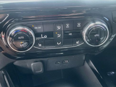 Used 2025 Chevrolet Trax RS w/ Driver Confidence Package FWD image 15