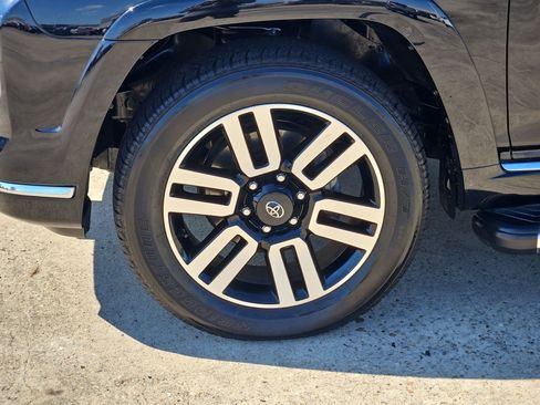 Used 2023 Toyota 4Runner Limited image 12