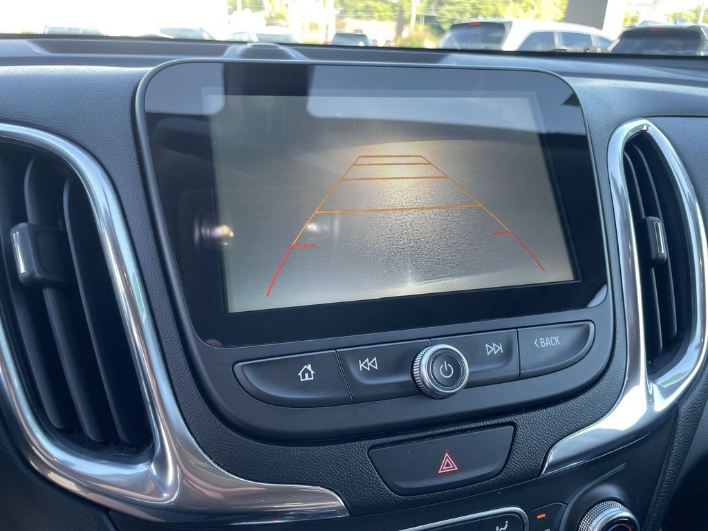 Used 2018 Chevrolet Equinox LT w/ Sun & Infotainment Package AWD/4WD image 14