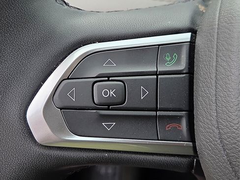 Used 2025 Jeep Compass Limited AWD/4WD image 20