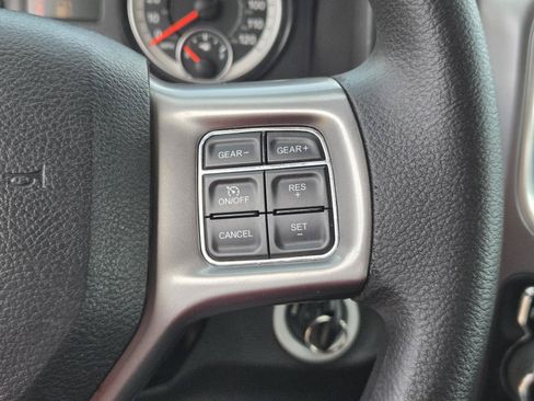 Used 2022 RAM 1500 Classic SLT RWD image 16