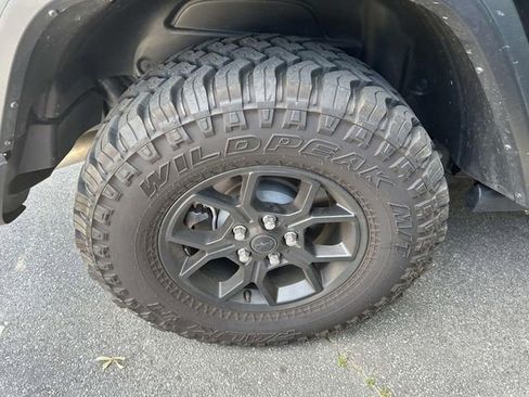 Used 2025 Jeep Wrangler Unlimited Sport AWD/4WD image 6