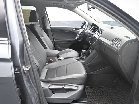 Used 2019 Volkswagen Tiguan SE w/ Panoramic Sunroof Package AWD/4WD image 27