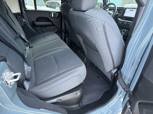 Used 2025 Jeep Wrangler Sahara w/ Safety Group image 21