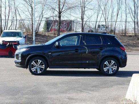 Used 2025 Mitsubishi Outlander Sport ES image 3