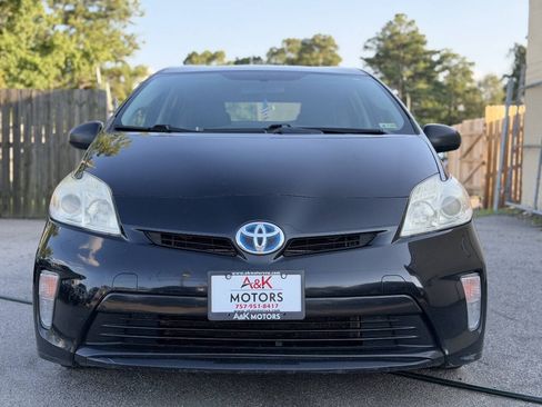Used 2014 Toyota Prius Two FWD image 3