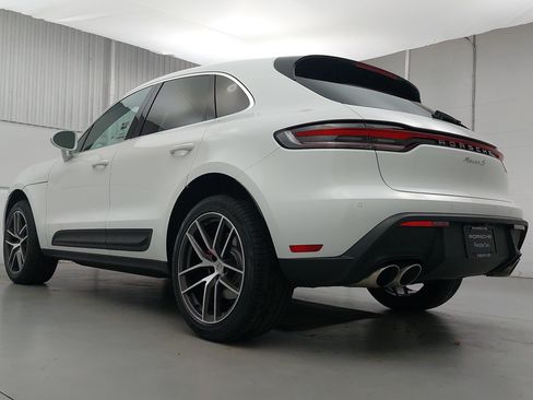 Certified 2026 Porsche Macan S AWD/4WD image 3