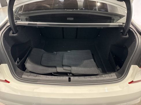 Used 2021 BMW 330i xDrive Sedan w/ M Sport Package image 40