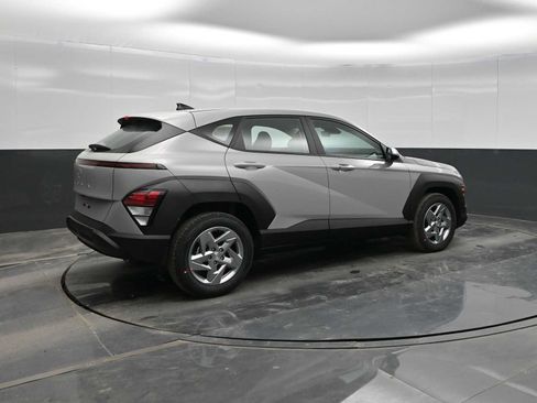 New 2026 Hyundai Kona SE image 8