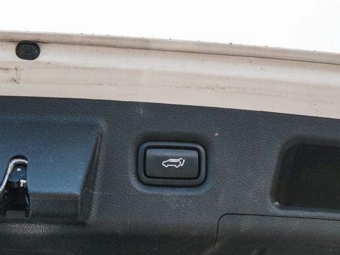 Used 2023 Hyundai Santa Fe SEL w/ Premium Package AWD/4WD image 28