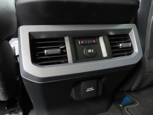 Used 2025 Ford F250 Lariat w/ Lariat Ultimate Package image 11