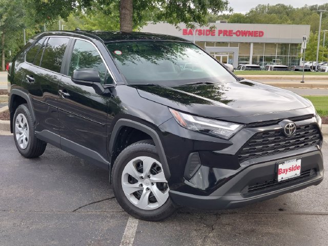Used 2025 Toyota RAV4 LE AWD/4WD image 2