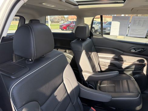 Used 2023 GMC Acadia Denali w/ Denali Technology Package FWD image 83