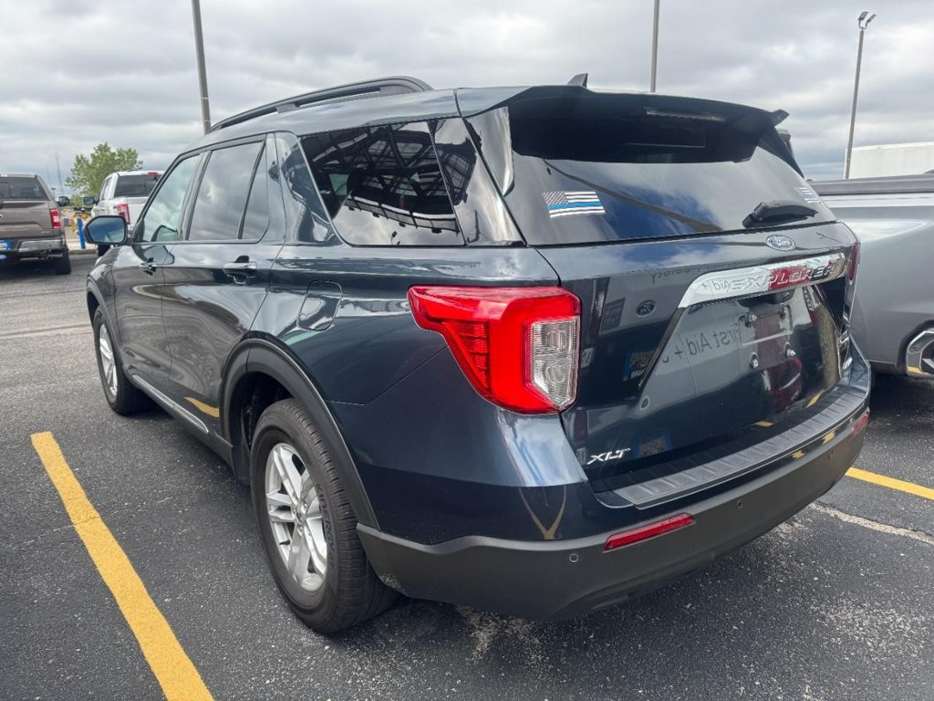 Used 2024 Ford Explorer XLT AWD/4WD image 8