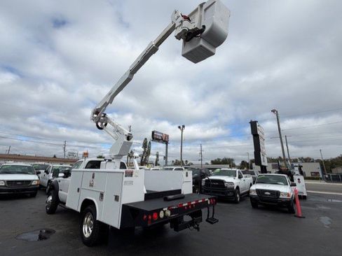 Used 2006 Ford F550 4x4 Regular Cab Super Duty image 8