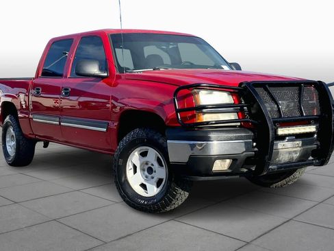 Used 2005 Chevrolet Silverado 1500 LS w/ Light Duty Power Package image 2