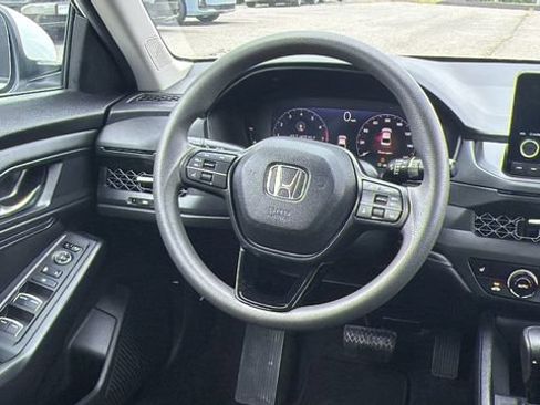 Used 2023 Honda Accord EX image 25