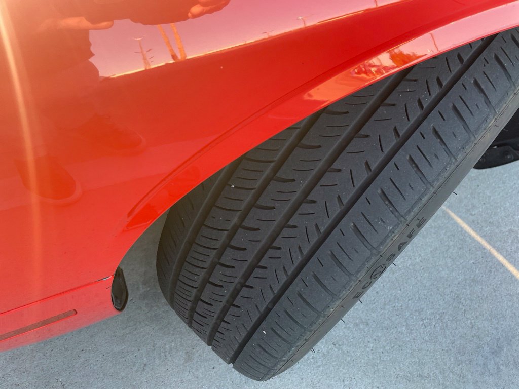 Used 2018 Dodge Challenger R/T RWD image 2