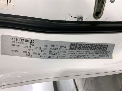 Used 2019 Jeep Cherokee Latitude Plus image 31