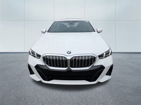 New 2026 BMW 530i xDrive 530i xDrive w/ M Sport Package image 8