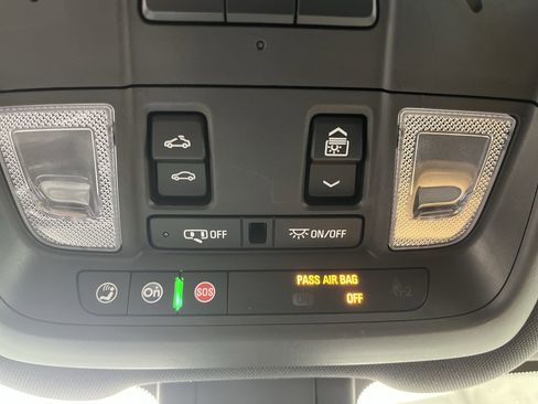 Used 2018 Chevrolet Equinox Premier image 28