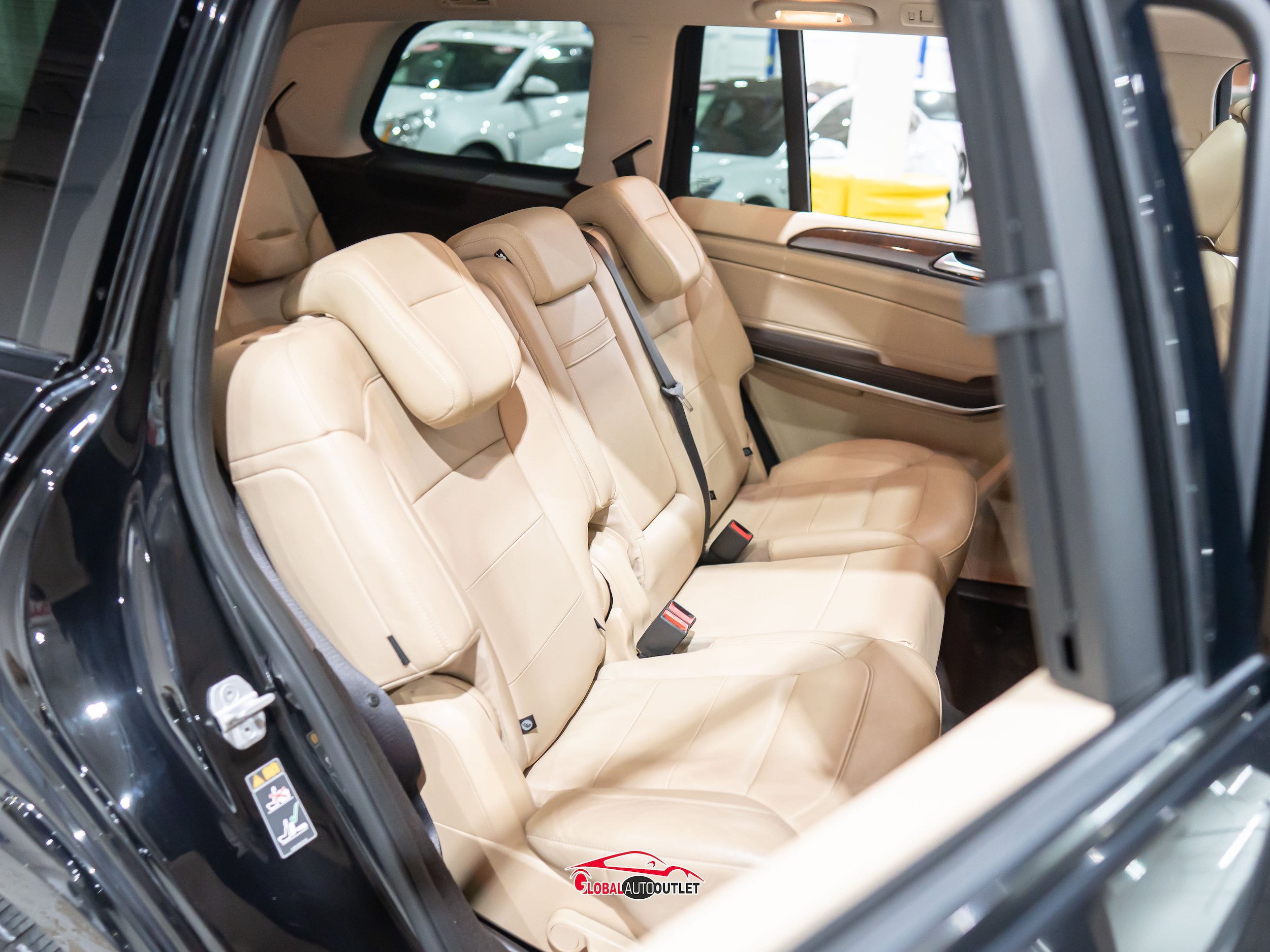 Used 2018 Mercedes-Benz GLS 550 4MATIC w/ Driver Assistance Package image 18