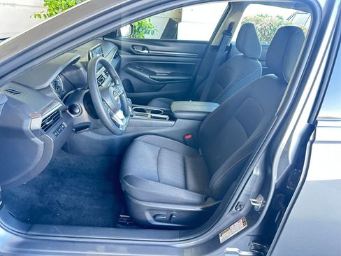 Used 2024 Nissan Altima 2.5 SV image 27