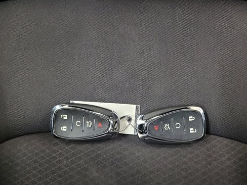 Used 2022 Chevrolet Malibu LT image 32