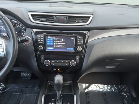 Used 2014 Nissan Rogue SL AWD/4WD image 12