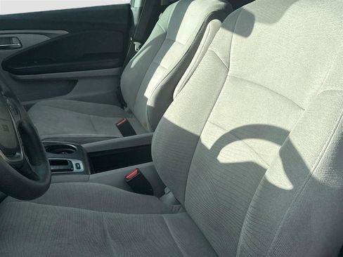 Used 2018 Honda Pilot EX image 19