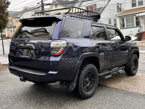 Used 2021 Toyota 4Runner Venture w/ Moonroof Package image 5