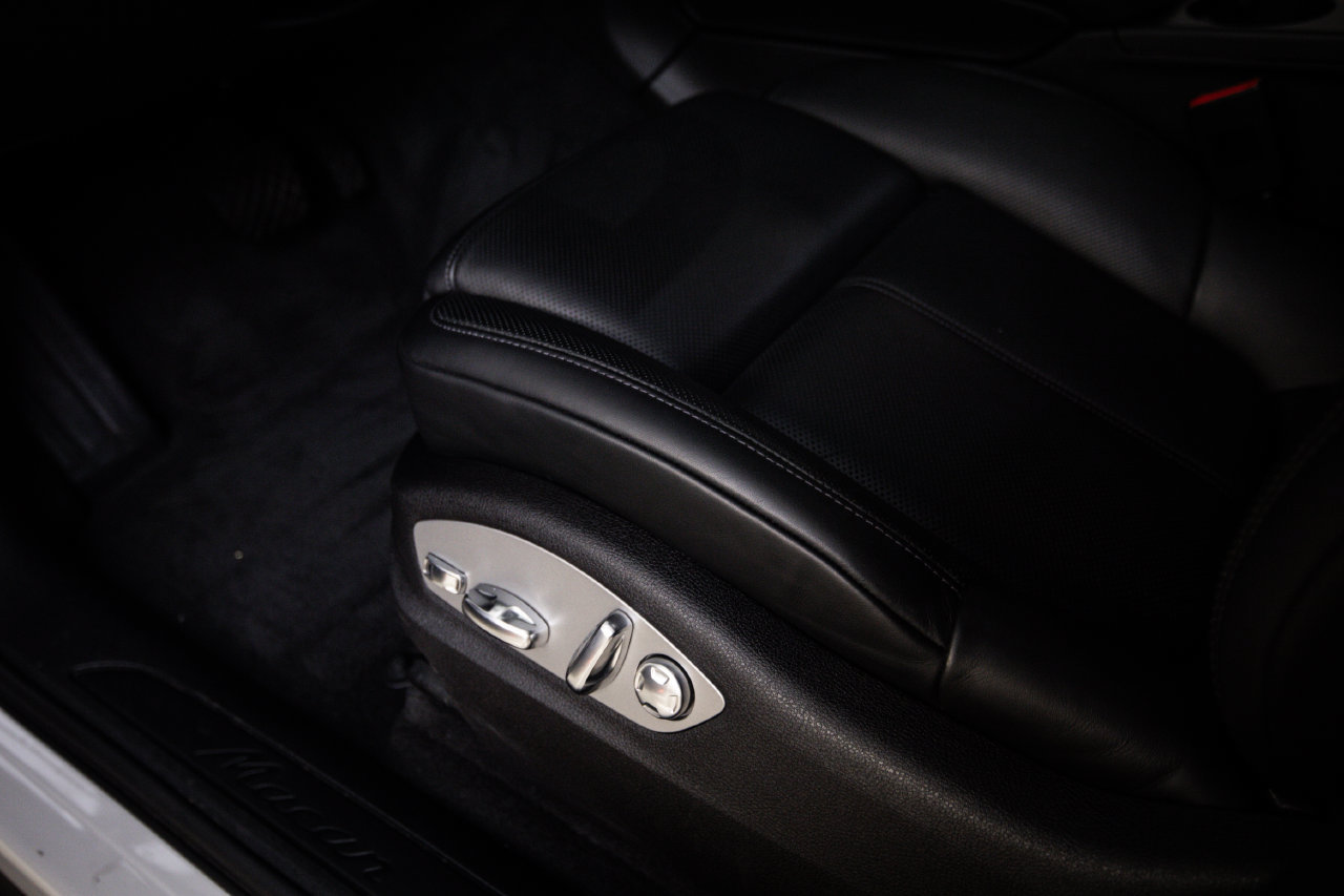 Certified 2024 Porsche Macan AWD/4WD image 14