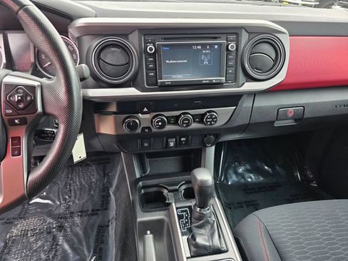 Used 2019 Toyota Tacoma SR5 AWD/4WD image 23