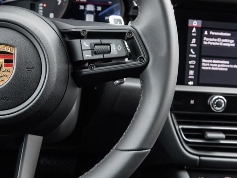 Certified 2026 Porsche Macan AWD/4WD image 16