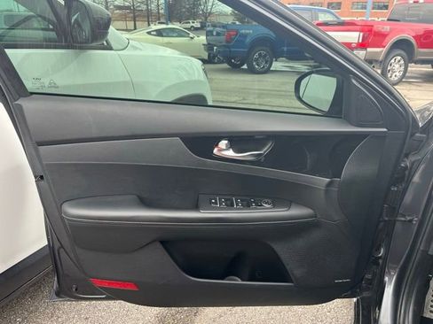 Used 2022 Kia Forte GT-Line w/ GT-Line Premium Package image 12