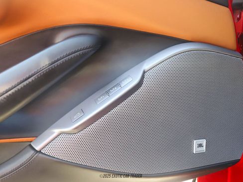 Used 2019 Ferrari Portofino image 31