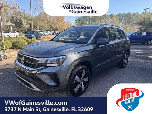 Certified 2024 Volkswagen Taos S image 3