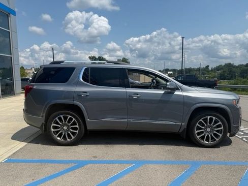 Used 2021 GMC Acadia Denali w/ Denali Ultimate Package AWD/4WD image 8