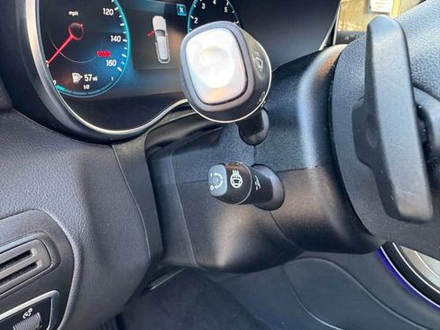 Used 2022 Mercedes-Benz GLC 300 4MATIC image 11