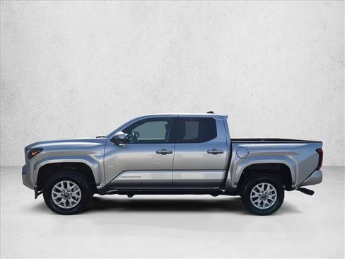 Used 2024 Toyota Tacoma SR5 AWD/4WD image 9