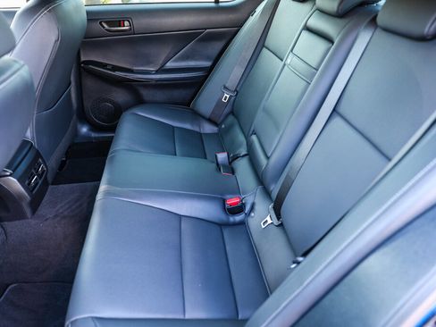 Used 2025 Lexus IS 300 image 8