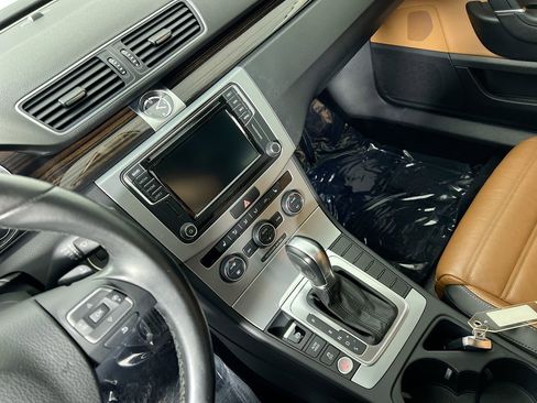 Used 2017 Volkswagen CC R-Line Executive image 23